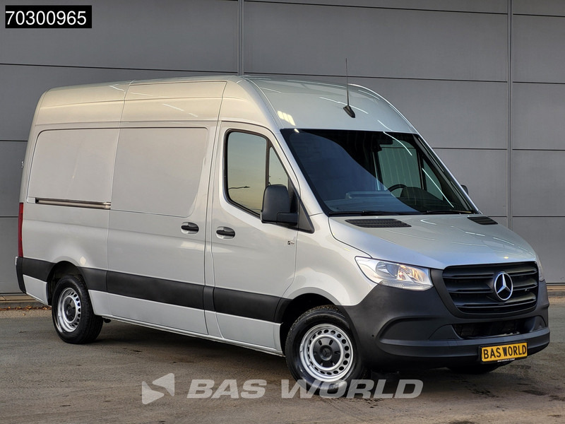 Mercedes-Benz Sprinter 315 CDI Automaat L2H2 150PK Airco Camera Parkeersensoren MBUX CarPlay Euro6 L2 Airco - Autoutilitară compactă: Foto 3 Mercedes-Benz Sprinter 315 CDI Automaat L2H2 150PK Airco Camera Parkeersensoren MBUX CarPlay Euro6 L2 Airco - Autoutilitară compactă: Foto 3