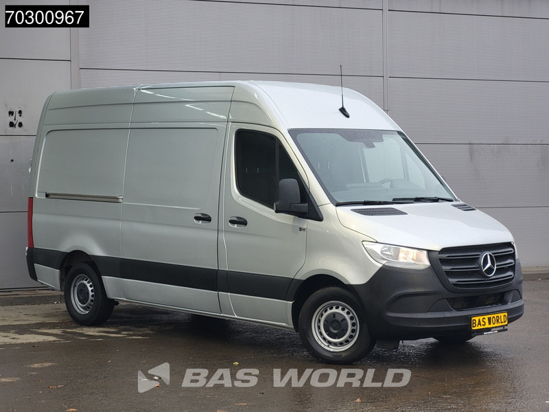 Mercedes-Benz Sprinter 315 CDI Automaat L2H2 150PK Airco Camera Parkeersensoren MBUX CarPlay Euro6 L2 Airco - Autoutilitară compactă: Foto 3 Mercedes-Benz Sprinter 315 CDI Automaat L2H2 150PK Airco Camera Parkeersensoren MBUX CarPlay Euro6 L2 Airco - Autoutilitară compactă: Foto 3