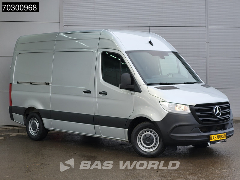 Mercedes-Benz Sprinter 315 CDI Automaat L2H2 150PK Airco Camera Parkeersensoren MBUX CarPlay Euro6 L2 Airco - Autoutilitară compactă: Foto 3 Mercedes-Benz Sprinter 315 CDI Automaat L2H2 150PK Airco Camera Parkeersensoren MBUX CarPlay Euro6 L2 Airco - Autoutilitară compactă: Foto 3