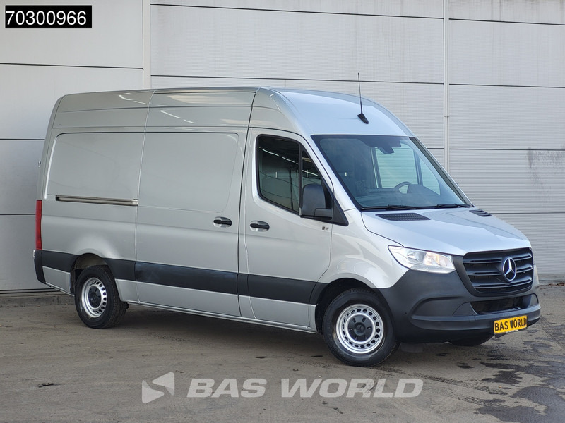 Mercedes-Benz Sprinter 315 CDI Automaat L2H2 150PK Airco Camera Parkeersensoren MBUX CarPlay Euro6 L2 Airco - Autoutilitară compactă: Foto 5 Mercedes-Benz Sprinter 315 CDI Automaat L2H2 150PK Airco Camera Parkeersensoren MBUX CarPlay Euro6 L2 Airco - Autoutilitară compactă: Foto 5