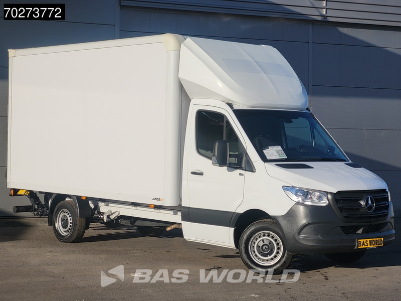 Mercedes-Benz Sprinter 317 CDI Automaat Bakwagen Laadklep Camera Airco Koffer Meubelbak 20m3 Airco - Autoutilitară box: Foto 2 Mercedes-Benz Sprinter 317 CDI Automaat Bakwagen Laadklep Camera Airco Koffer Meubelbak 20m3 Airco - Autoutilitară box: Foto 2