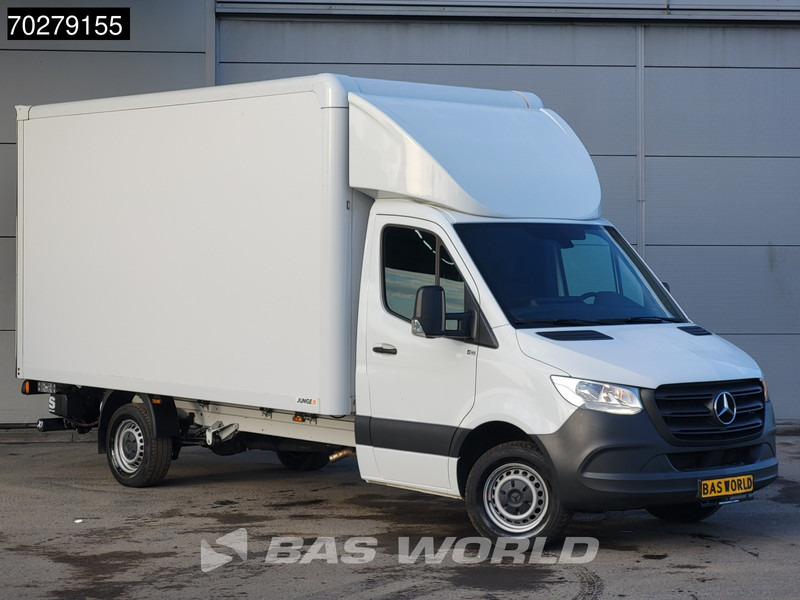 Mercedes-Benz Sprinter 317 CDI Automaat Bakwagen Laadklep Camera Airco Koffer Meubelbak 21m3 Airco - Autoutilitară box: Foto 5 Mercedes-Benz Sprinter 317 CDI Automaat Bakwagen Laadklep Camera Airco Koffer Meubelbak 21m3 Airco - Autoutilitară box: Foto 5