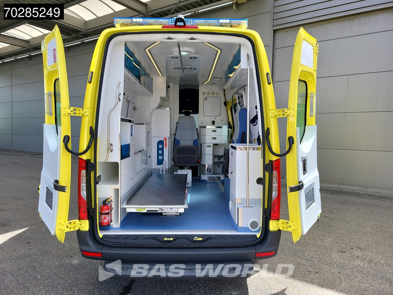 Mercedes-Benz Sprinter 319 CDI Automaat Nieuw! Complete Ambulance Ziekenwagen Rettungswagen Krankenwagen 11m3 Airco Cruise control - Ambulanță: Foto 3 Mercedes-Benz Sprinter 319 CDI Automaat Nieuw! Complete Ambulance Ziekenwagen Rettungswagen Krankenwagen 11m3 Airco Cruise control - Ambulanță: Foto 3