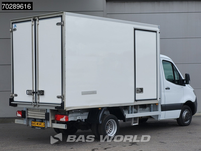 Mercedes-Benz Sprinter 515 CDI Koelwagen Dubbellucht Zijdeur Thermo King 230v-Stekker Airco Cruise MBUX CarPlay Euro6 Koel Koeler Kühl Kühler Kühlwagen - Autoutilitară frigorifica: Foto 5 Mercedes-Benz Sprinter 515 CDI Koelwagen Dubbellucht Zijdeur Thermo King 230v-Stekker Airco Cruise MBUX CarPlay Euro6 Koel Koeler Kühl Kühler Kühlwagen - Autoutilitară frigorifica: Foto 5