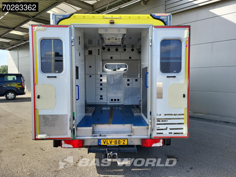 Mercedes-Benz Sprinter 519 CDI MARGE! 3.0L V6 Automaat 190PK Ambulance Trekhaak Airco Cruise APK 02-2026 Euro6 Rettungswagen Krankenwagen 13m3 Airco Tr - Ambulanță: Foto 3 Mercedes-Benz Sprinter 519 CDI MARGE! 3.0L V6 Automaat 190PK Ambulance Trekhaak Airco Cruise APK 02-2026 Euro6 Rettungswagen Krankenwagen 13m3 Airco Tr - Ambulanță: Foto 3