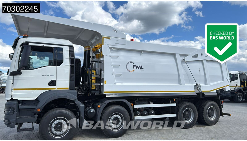 MAN TGS 41.400 8X4 23m3 Wielton Mining tipper Manual Steel suspension EURO 2 - Camion basculantă: Foto 1 MAN TGS 41.400 8X4 23m3 Wielton Mining tipper Manual Steel suspension EURO 2 - Camion basculantă: Foto 1