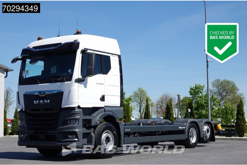 MAN TGX 26.520 TGX 6X2 Lift-Steering Axle Euro 6 - Camion şasiu: Foto 1 MAN TGX 26.520 TGX 6X2 Lift-Steering Axle Euro 6 - Camion şasiu: Foto 1