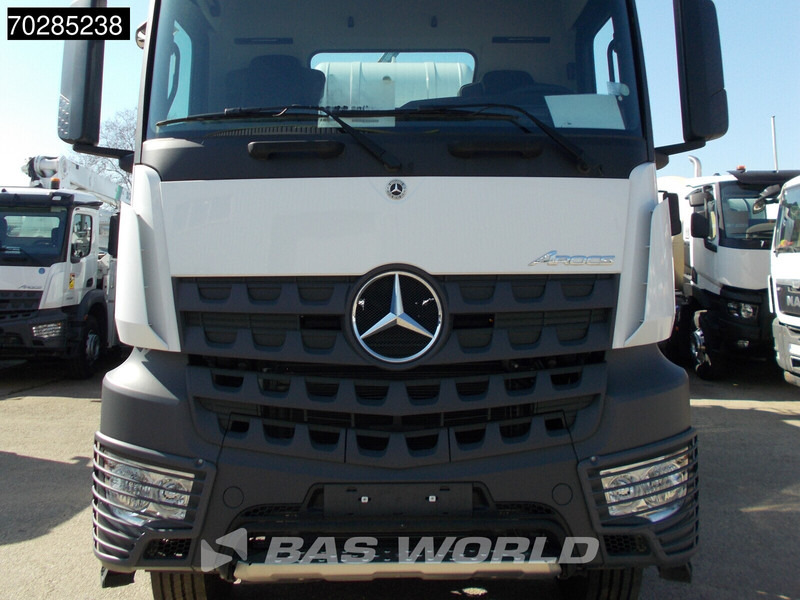 Mercedes-Benz Arocs 4145 8X4 10m3 Schwing Stetter mixer Manual Steelsuspension Euro 3 - Autobetonieră: Foto 3 Mercedes-Benz Arocs 4145 8X4 10m3 Schwing Stetter mixer Manual Steelsuspension Euro 3 - Autobetonieră: Foto 3