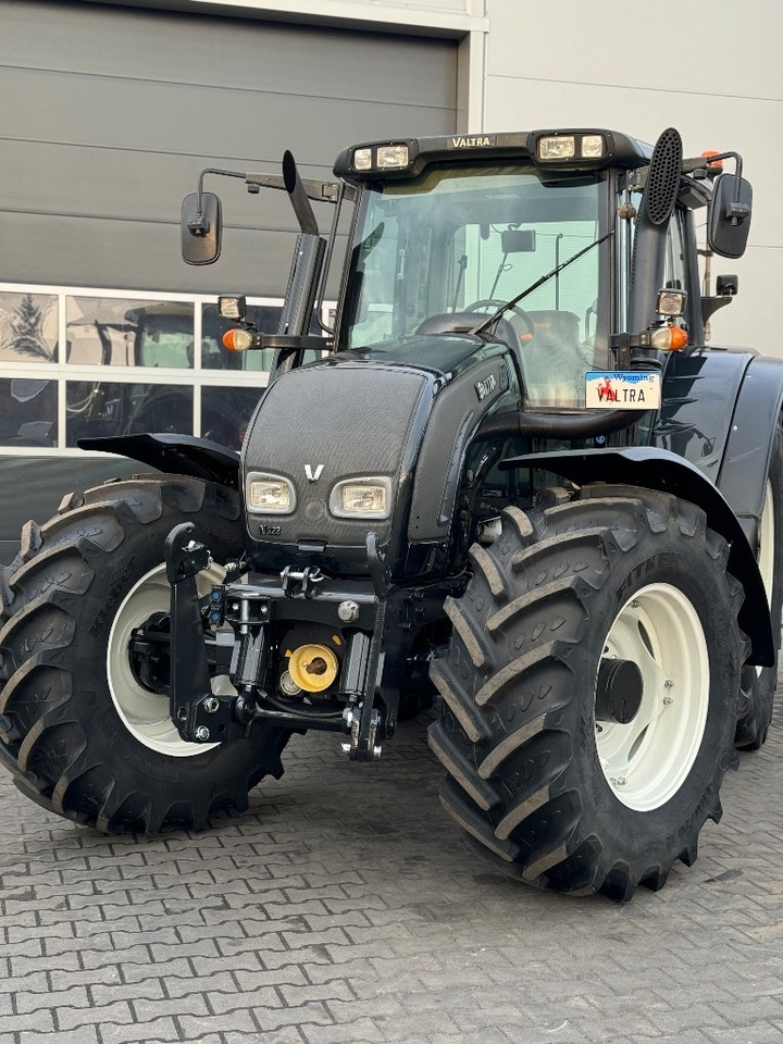 Valtra N 122 V - Tractor agricol: Foto 3 Valtra N 122 V - Tractor agricol: Foto 3
