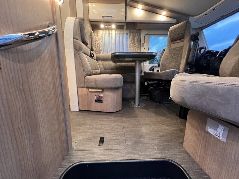 Carthago c1-tourer I 141 KB-LE Lightweight 3.5t - Autorulotă integrată: Foto 4 Carthago c1-tourer I 141 KB-LE Lightweight 3.5t - Autorulotă integrată: Foto 4
