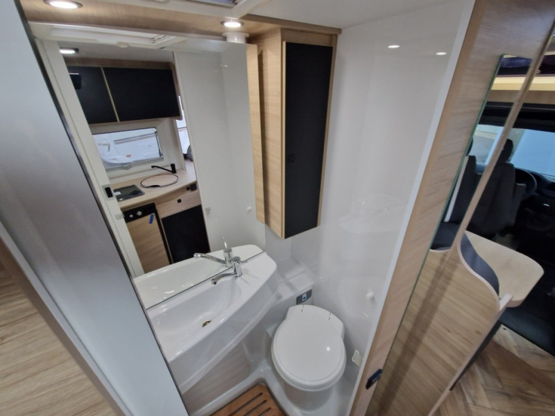 Autorulotă semi-integrată nou Chausson S514 Etape Line: Foto 13 Autorulotă semi-integrată nou Chausson S514 Etape Line: Foto 13