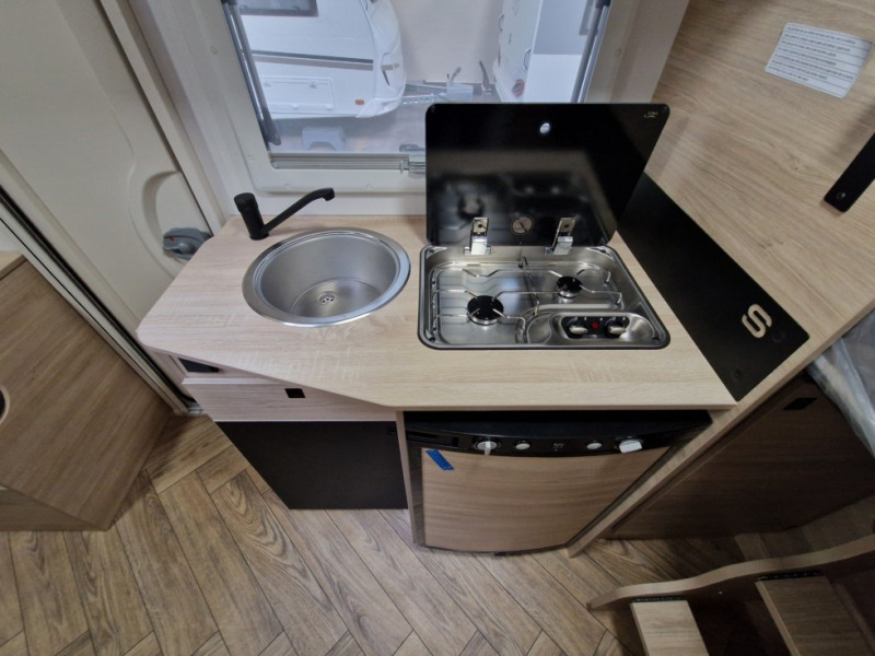 Autorulotă semi-integrată nou Chausson S514 Etape Line: Foto 10 Autorulotă semi-integrată nou Chausson S514 Etape Line: Foto 10