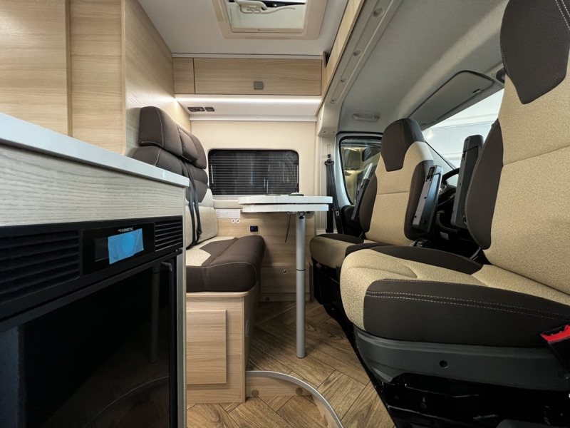 Chausson V594S First Line - Camper van: Foto 2 Chausson V594S First Line - Camper van: Foto 2