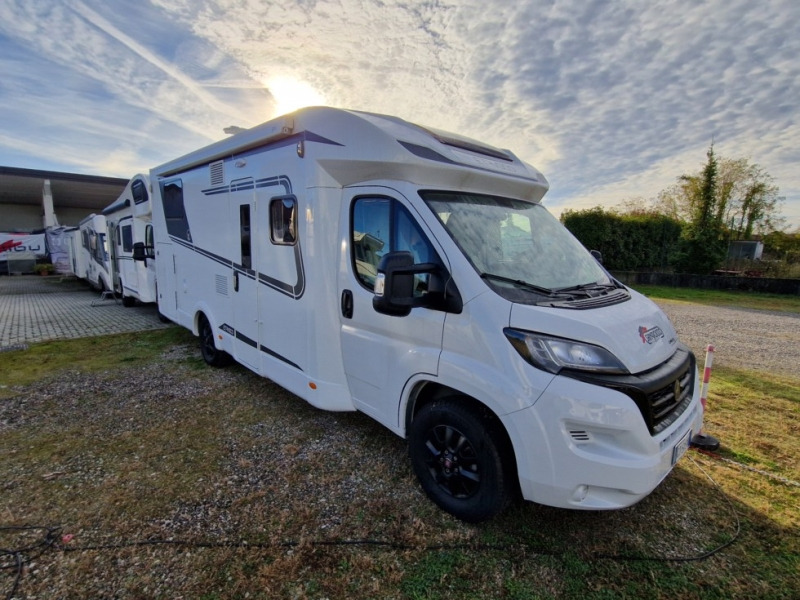 Etrusco T 7400 SBC - Autorulotă semi-integrată: Foto 1 Etrusco T 7400 SBC - Autorulotă semi-integrată: Foto 1