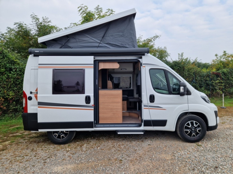 Weinsberg Carabus 540 MQ Edition Fire - Camper van: Foto 3 Weinsberg Carabus 540 MQ Edition Fire - Camper van: Foto 3