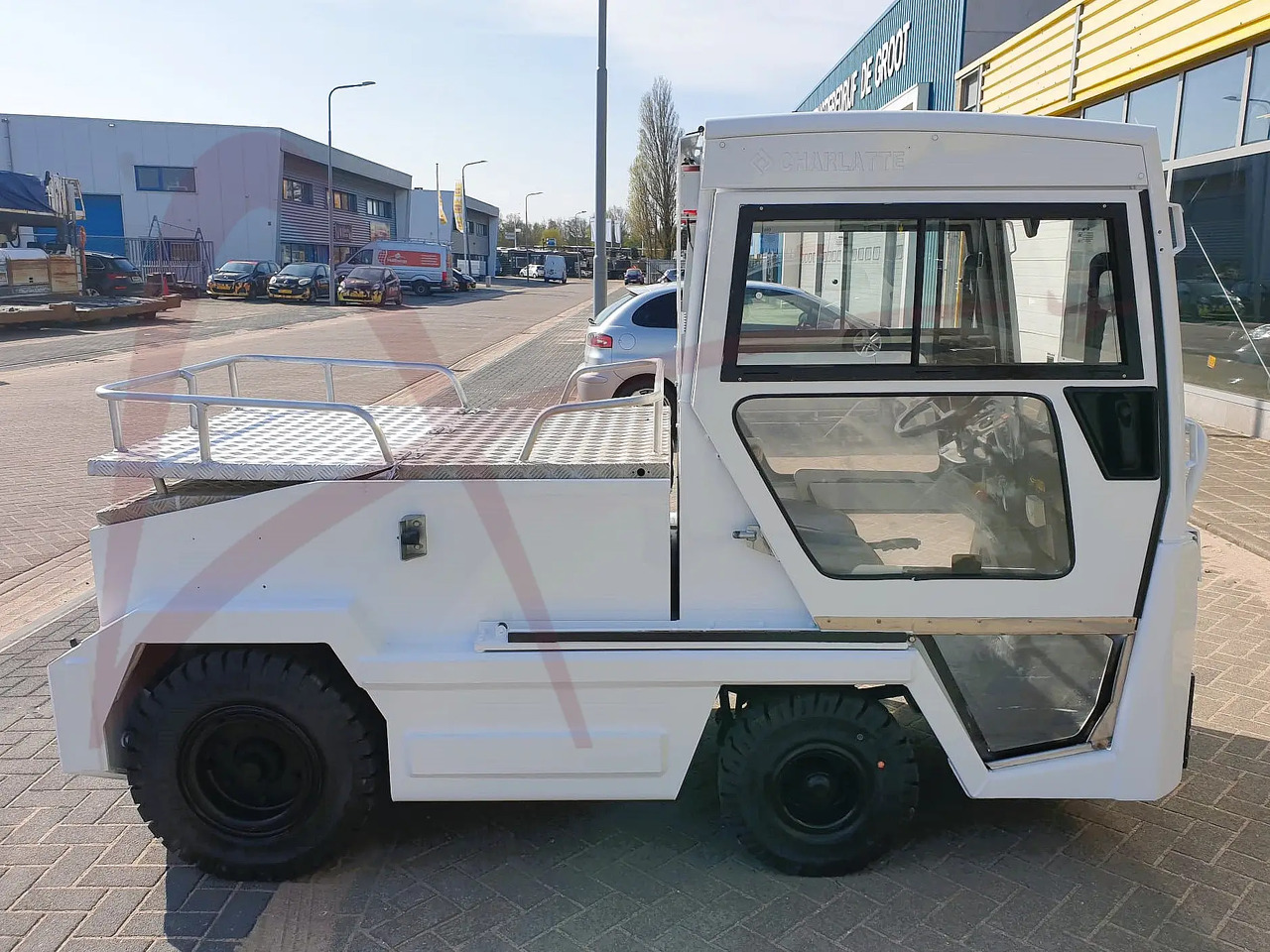 CHARLATTE T135 AC - Tractor pentru bagaje: Foto 1 CHARLATTE T135 AC - Tractor pentru bagaje: Foto 1