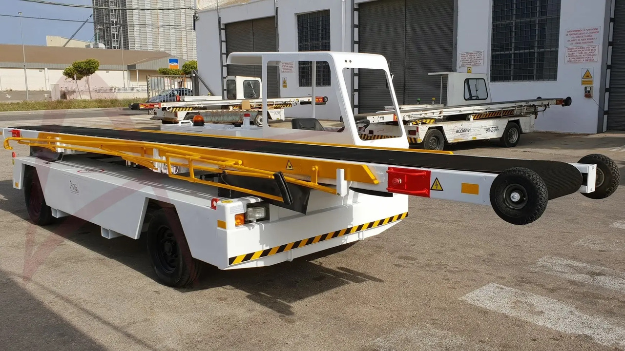 EINSA CDA-14 - Transportor cu bandă pentru avioane: Foto 2 EINSA CDA-14 - Transportor cu bandă pentru avioane: Foto 2