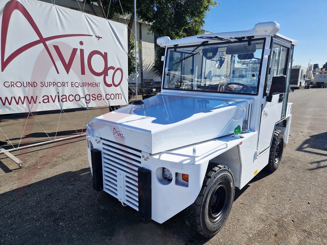 EINSA TA-5 - Tractor pentru bagaje: Foto 1 EINSA TA-5 - Tractor pentru bagaje: Foto 1