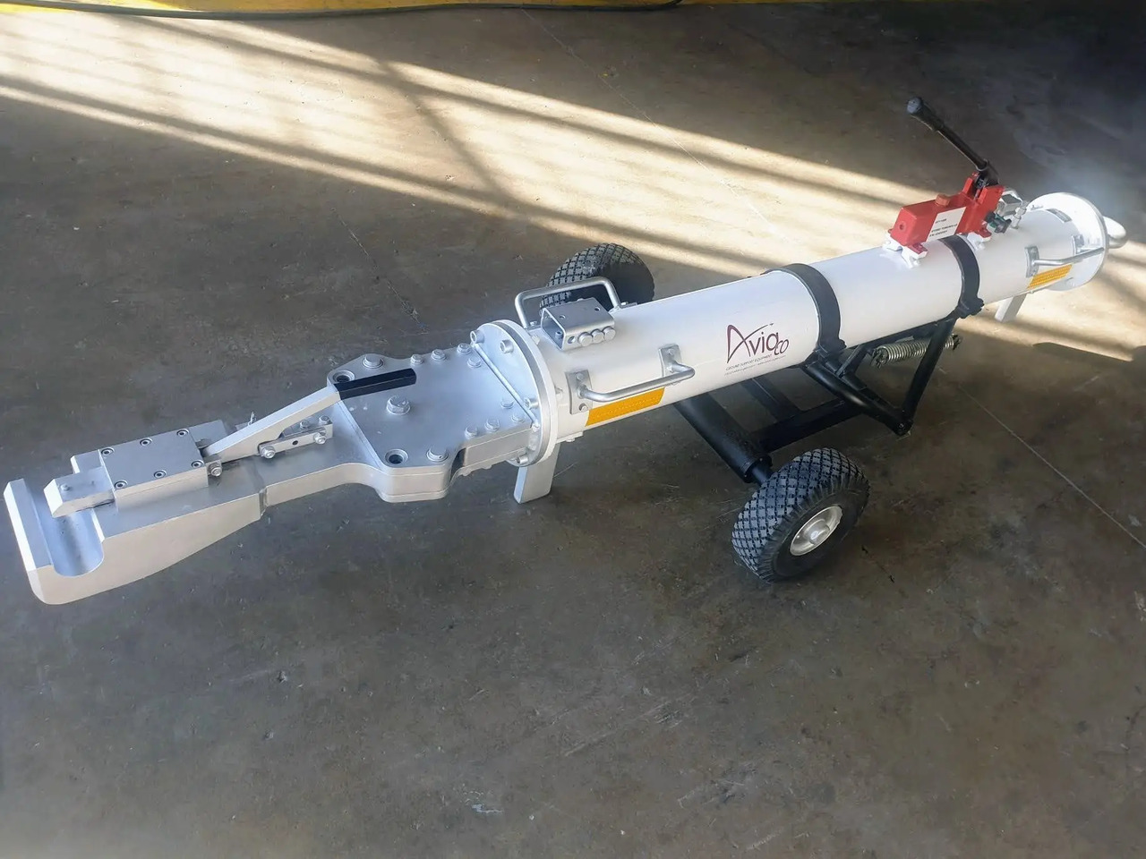 HYDRO TOWUNIV-4S - Echipamente aeroportuare: Foto 1 HYDRO TOWUNIV-4S - Echipamente aeroportuare: Foto 1