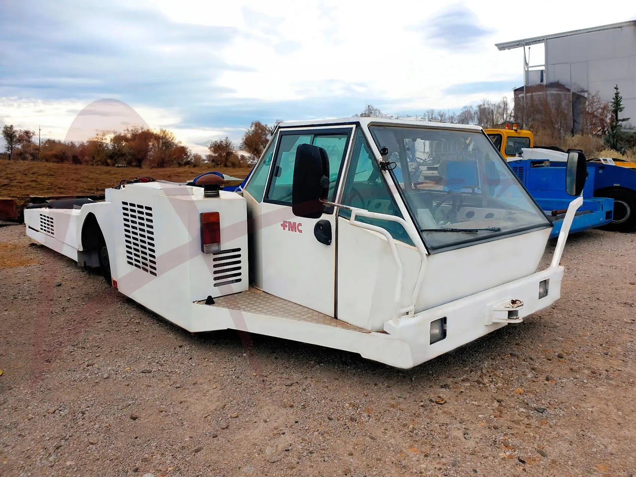 FMC PTS 3-R - Tractor pentru aeronave: Foto 1 FMC PTS 3-R - Tractor pentru aeronave: Foto 1