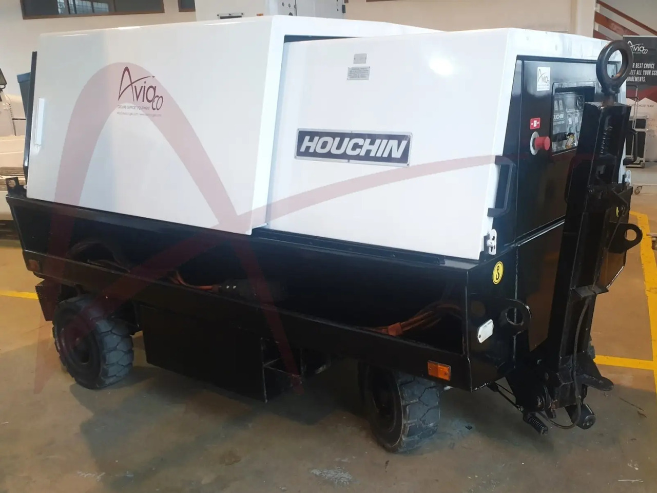 HOUCHIN 490-90 - Grup electrogen GPU: Foto 3 HOUCHIN 490-90 - Grup electrogen GPU: Foto 3