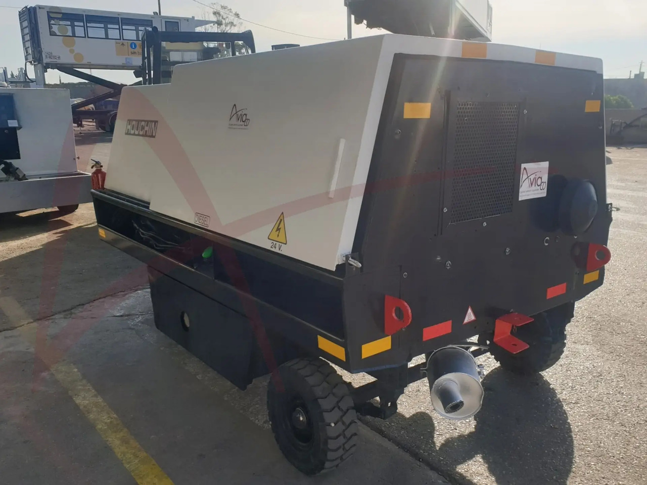 HOUCHIN D690 SV - Grup electrogen GPU: Foto 2 HOUCHIN D690 SV - Grup electrogen GPU: Foto 2