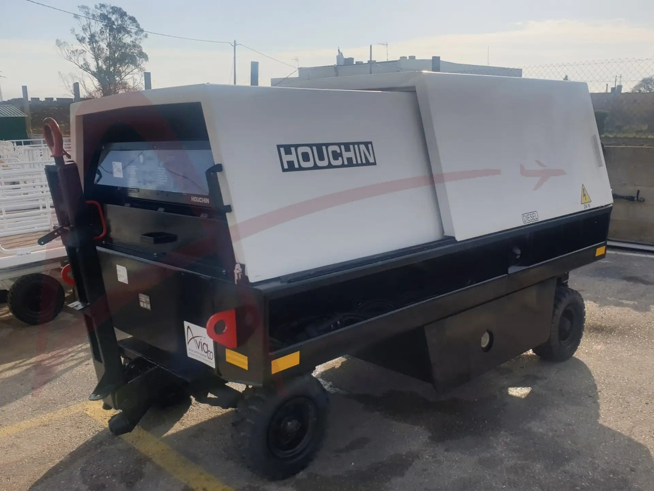 HOUCHIN D690 SV - Grup electrogen GPU: Foto 4 HOUCHIN D690 SV - Grup electrogen GPU: Foto 4