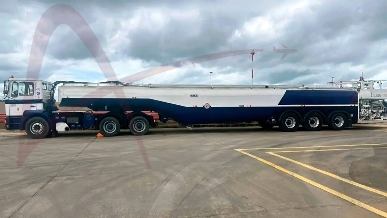 MAN 33-343 - Camion cisternă: Foto 1 MAN 33-343 - Camion cisternă: Foto 1