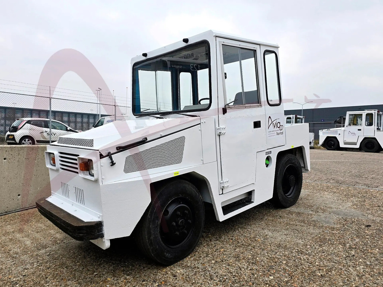 ROFAN ZD80 - Tractor pentru bagaje: Foto 2 ROFAN ZD80 - Tractor pentru bagaje: Foto 2