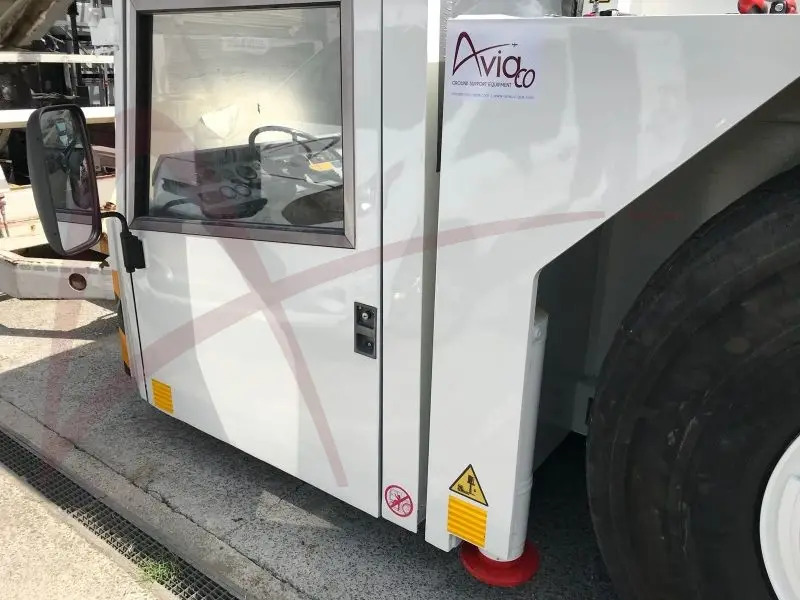 SCHOPF F396W - Tractor pentru aeronave: Foto 2 SCHOPF F396W - Tractor pentru aeronave: Foto 2