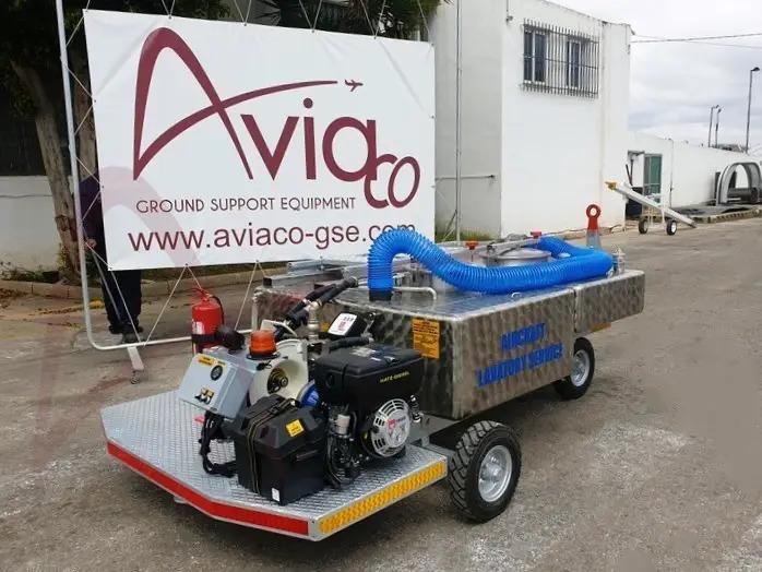 TIMSAN LSC300/700 - Vehicul de vidanjare pentru avioane: Foto 2 TIMSAN LSC300/700 - Vehicul de vidanjare pentru avioane: Foto 2