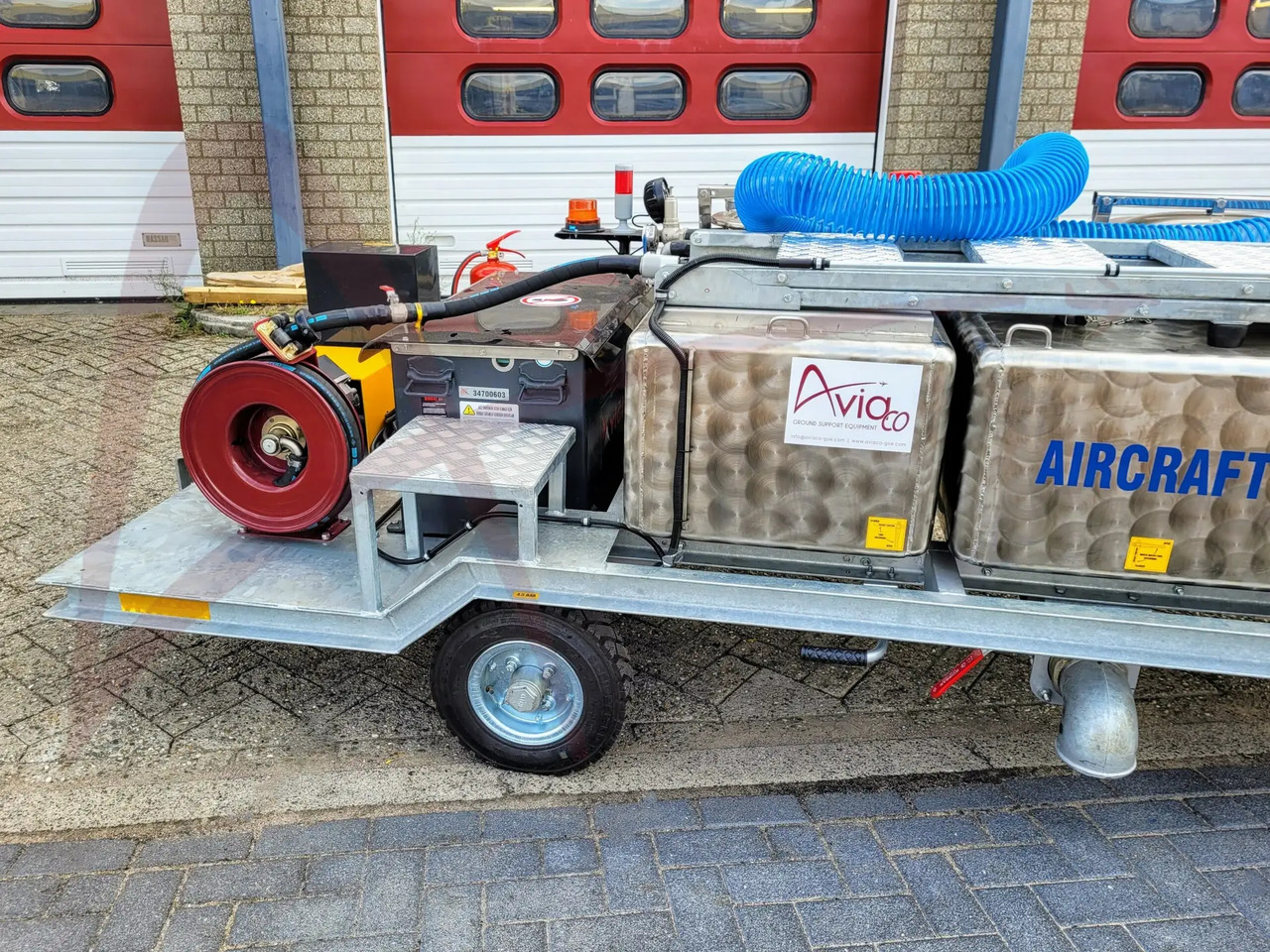TIMSAN LSC300/700E - Vehicul de vidanjare pentru avioane: Foto 5 TIMSAN LSC300/700E - Vehicul de vidanjare pentru avioane: Foto 5