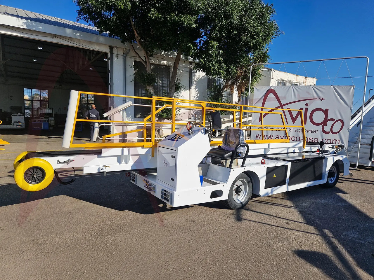 TLD NBL-E - Transportor cu bandă pentru avioane: Foto 1 TLD NBL-E - Transportor cu bandă pentru avioane: Foto 1