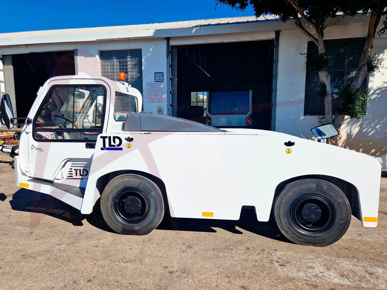 TLD TMX-150/15 - Tractor pentru aeronave: Foto 3 TLD TMX-150/15 - Tractor pentru aeronave: Foto 3