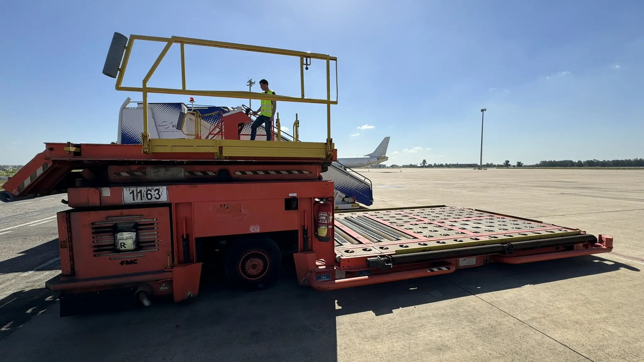 - Încărcător de containere/ Palete: Foto 2 - Încărcător de containere/ Palete: Foto 2