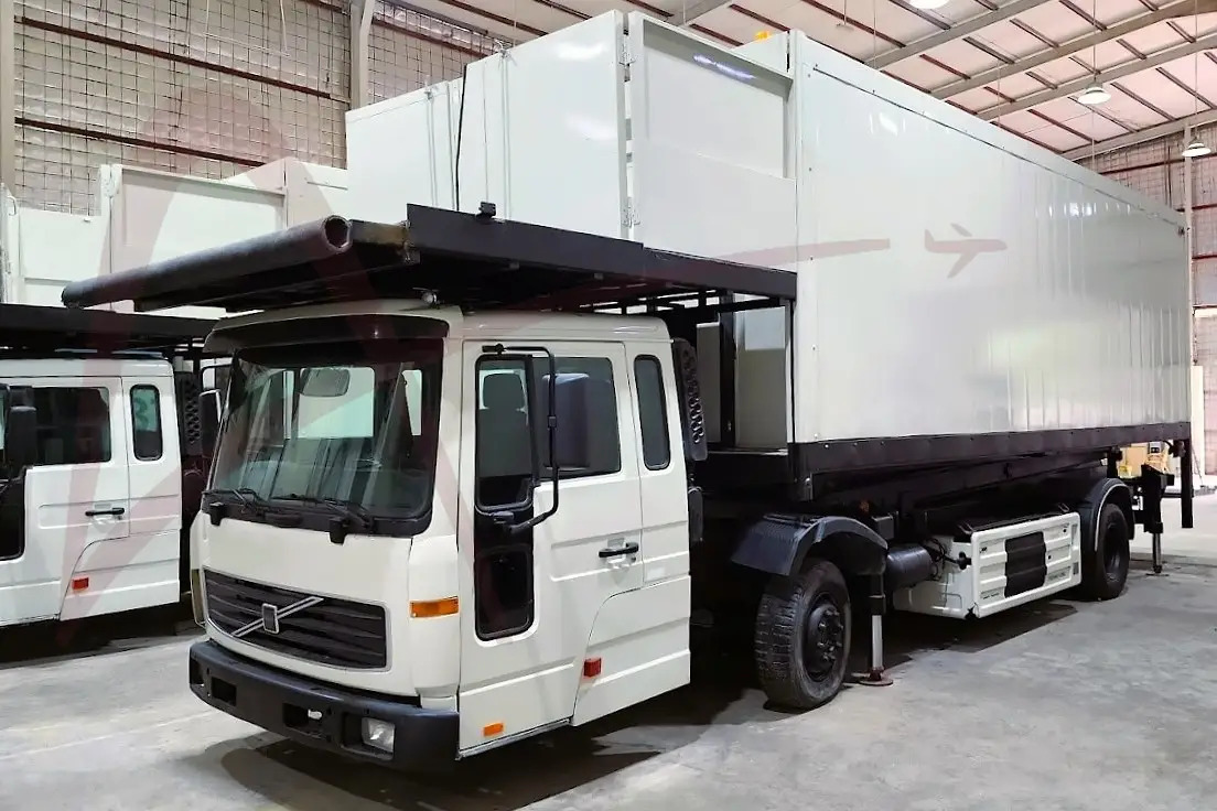 VOLVO AEROLIFT-B-VO/FL616H - Camion de catering: Foto 2 VOLVO AEROLIFT-B-VO/FL616H - Camion de catering: Foto 2