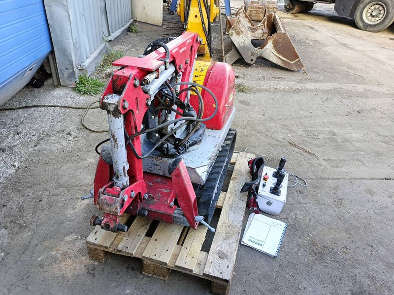 Brokk mini cut 40 demolition robot remote controlled - Excavator pe şenile: Foto 5 Brokk mini cut 40 demolition robot remote controlled - Excavator pe şenile: Foto 5
