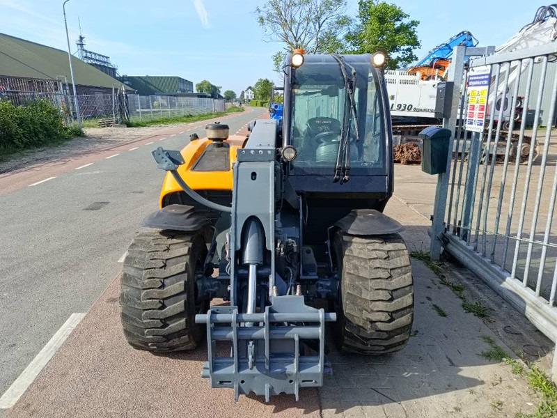 Giant 4548 Tendo verreiker 4,6 m 1,7 ton telehandler CE - Stivuitor telescopic: Foto 4 Giant 4548 Tendo verreiker 4,6 m 1,7 ton telehandler CE - Stivuitor telescopic: Foto 4