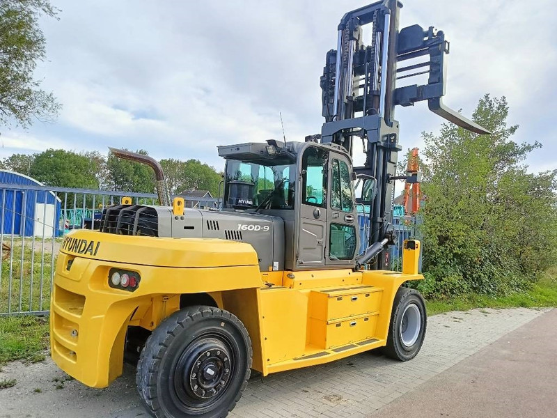Hyundai 160 D-9 heftruck forklift stapler 16 ton CE - Stivuitor diesel: Foto 2 Hyundai 160 D-9 heftruck forklift stapler 16 ton CE - Stivuitor diesel: Foto 2