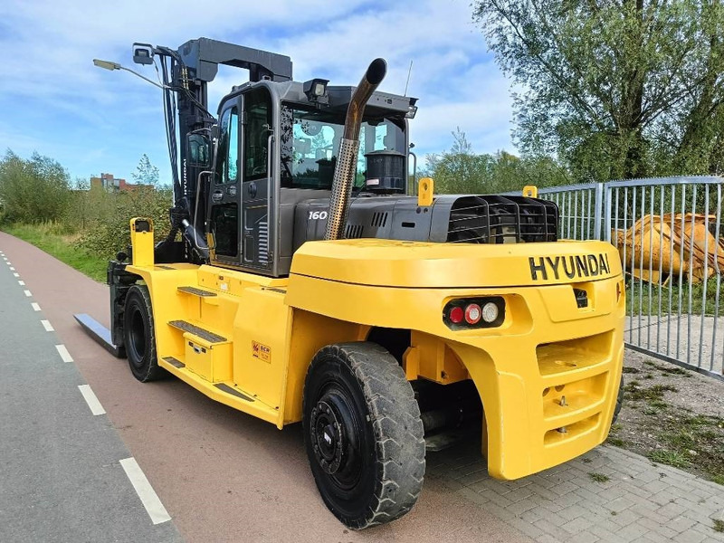 Hyundai 160 D-9 heftruck forklift stapler 16 ton CE - Stivuitor diesel: Foto 4 Hyundai 160 D-9 heftruck forklift stapler 16 ton CE - Stivuitor diesel: Foto 4