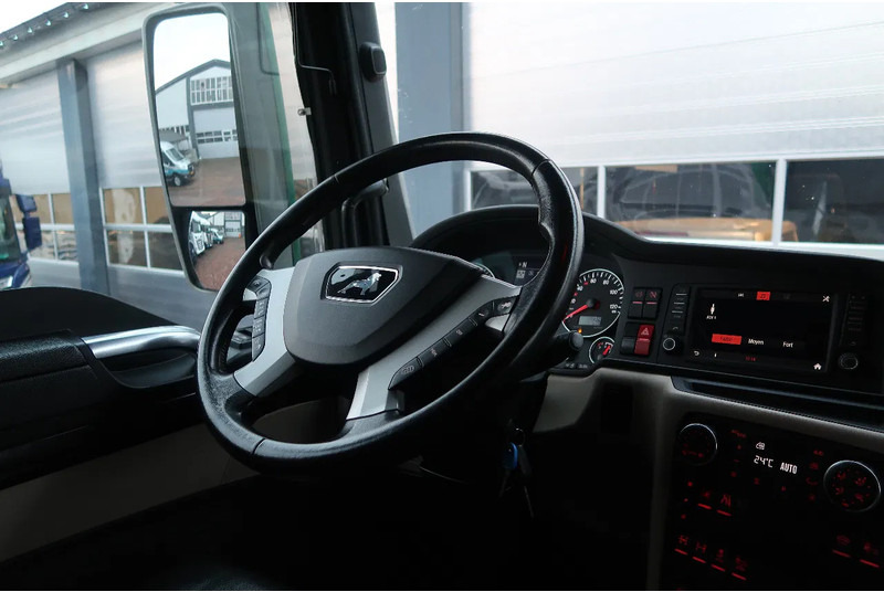 MAN TGX TGX 33.640 6X4 /RETARDER/ HYDRAULIK/ ALCOA'S/ LED/ ETC! - Cap tractor: Foto 2 MAN TGX TGX 33.640 6X4 /RETARDER/ HYDRAULIK/ ALCOA'S/ LED/ ETC! - Cap tractor: Foto 2