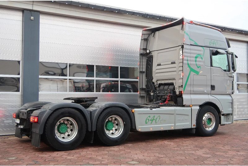 MAN TGX TGX 33.640 6X4 /RETARDER/ HYDRAULIK/ ALCOA'S/ LED/ ETC! - Cap tractor: Foto 5 MAN TGX TGX 33.640 6X4 /RETARDER/ HYDRAULIK/ ALCOA'S/ LED/ ETC! - Cap tractor: Foto 5