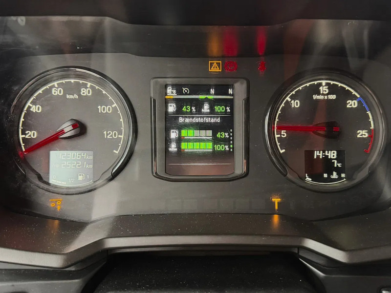 Cap tractor Scania P500 6x2/ FULL AIR/ HYDRAULIC/ LEATHER/ 2.950 WB/ DIFF LOCK/ SLIDE DISH: Foto 18