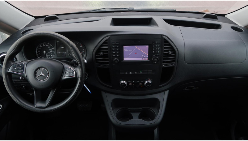 Mercedes-Benz Vito 116 CDI Extra Lang AUT/ DC/ LED/ CAM/ CRUISE/ LEDER/ DASHCAM - Autoutilitară compactă, Autoutilitară cabină dublă: Foto 2 Mercedes-Benz Vito 116 CDI Extra Lang AUT/ DC/ LED/ CAM/ CRUISE/ LEDER/ DASHCAM - Autoutilitară compactă, Autoutilitară cabină dublă: Foto 2