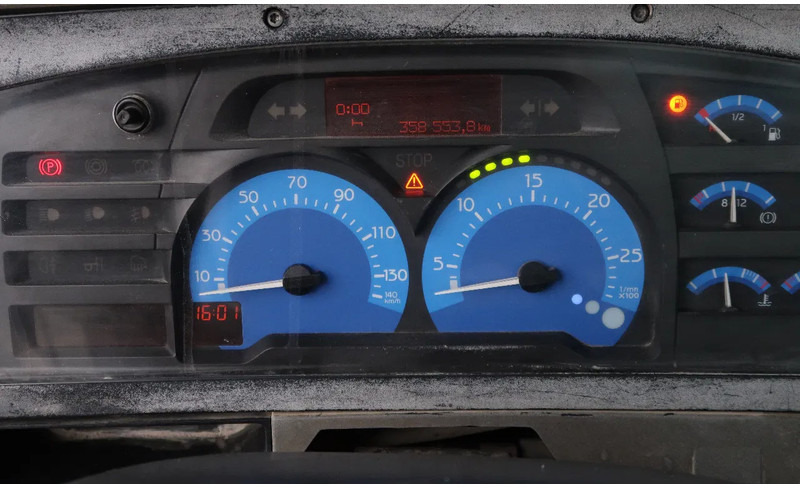 Autobetonieră Renault Kerax 370 8X4/ MIXER/ BARYVAL 9 M3/ CRUISE CONTROL/: Foto 13 Autobetonieră Renault Kerax 370 8X4/ MIXER/ BARYVAL 9 M3/ CRUISE CONTROL/: Foto 13