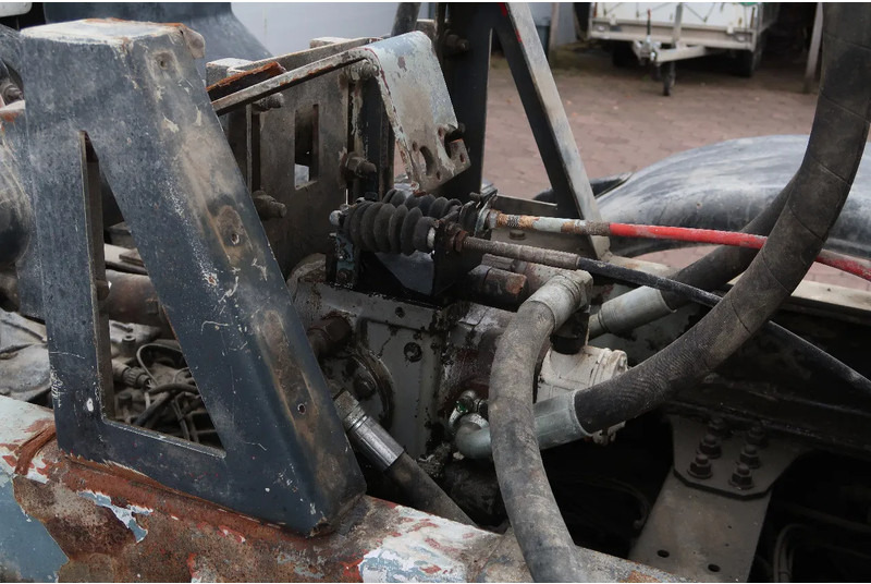 Autobetonieră Renault Kerax 370 8X4/ MIXER/ BARYVAL 9 M3/ CRUISE CONTROL/: Foto 10 Autobetonieră Renault Kerax 370 8X4/ MIXER/ BARYVAL 9 M3/ CRUISE CONTROL/: Foto 10