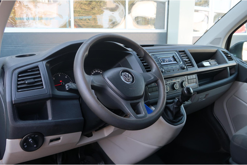 Volkswagen Transporter 2.0 TDI L2H1 DC AIRCO/ CRUISE/ TREKHAAK - Autoutilitară compactă, Autoutilitară cabină dublă: Foto 2 Volkswagen Transporter 2.0 TDI L2H1 DC AIRCO/ CRUISE/ TREKHAAK - Autoutilitară compactă, Autoutilitară cabină dublă: Foto 2