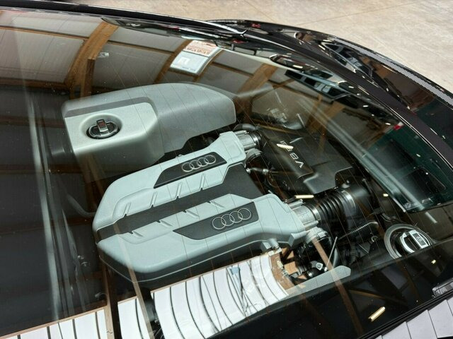 AUDI R8 4.2 FSI V8 quattro Coupé... - Automobil: Foto 3 AUDI R8 4.2 FSI V8 quattro Coupé... - Automobil: Foto 3