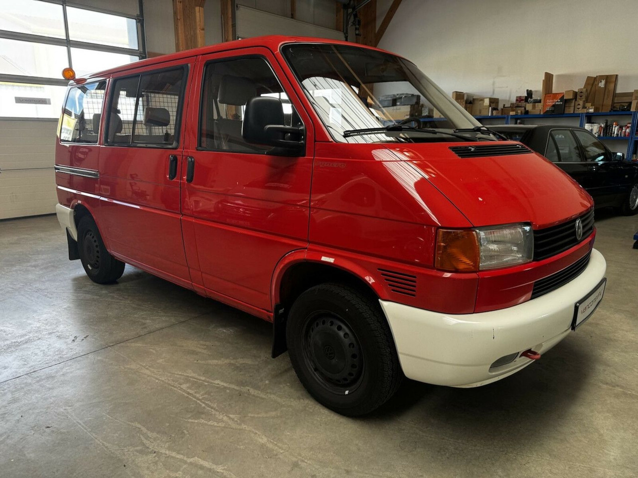 Volkswagen T4 2.5 TDI Syncro 4x4 7-Sitzer 1. Hand! - Autorulotă: Foto 4 Volkswagen T4 2.5 TDI Syncro 4x4 7-Sitzer 1. Hand! - Autorulotă: Foto 4
