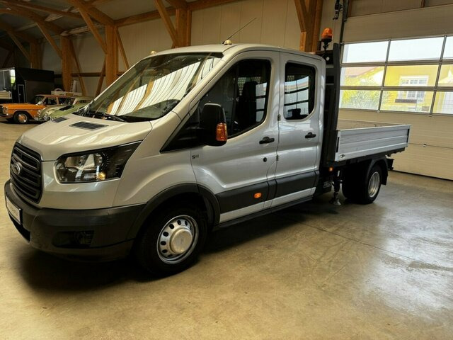 FORD Transit FT 350L Doka TdCI hydr. Fassi Kran... - Autoutilitară cu platformă, Autoutilitară cabină dublă: Foto 2 FORD Transit FT 350L Doka TdCI hydr. Fassi Kran... - Autoutilitară cu platformă, Autoutilitară cabină dublă: Foto 2